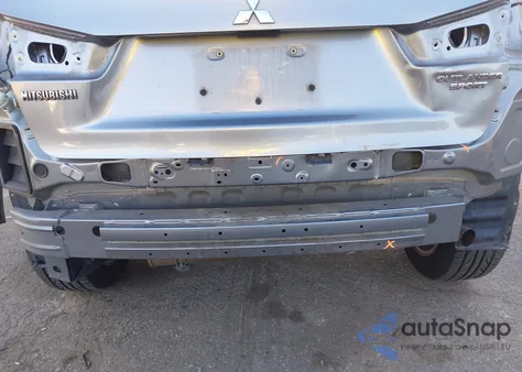 2016 Mitsubishi Outlander Sport 2.0 Es z USA, uszkodzony, nr VIN JA4AP3AU9GZ048762